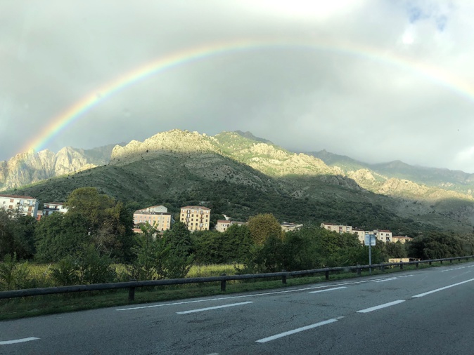 La photo du jour : Corti sous l'arc-en-ciel