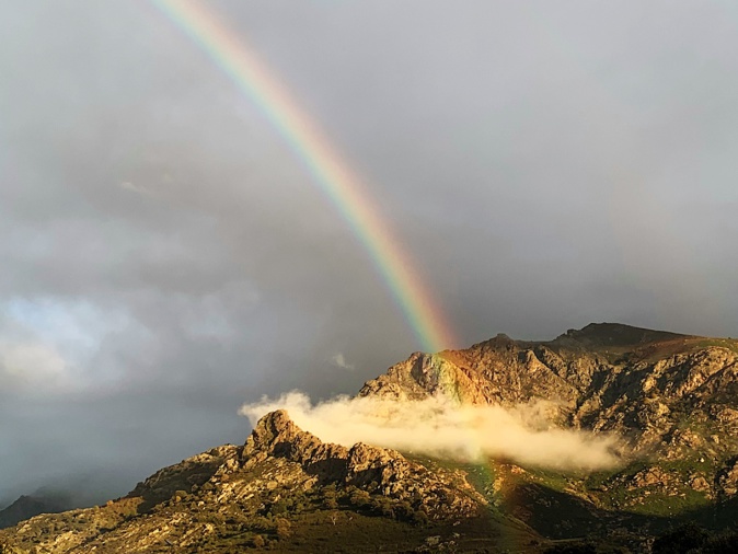 Arc-en-ciel entre deux averses à Calenzana (Philippe Trouvat)