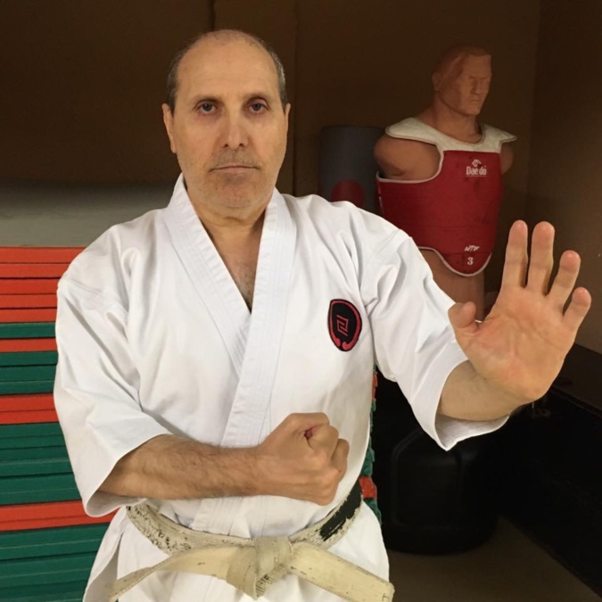 François Sampieri vit sa passion pour le karaté depuis plus de 30 ans. François Sampieri vit sa passion pour le karaté depuis plus de 30 ans.