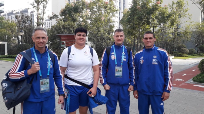 La délégation du 2e REP et Julia Tolofua en Chine La délégation du 2e REP et Julia Tolofua en Chine