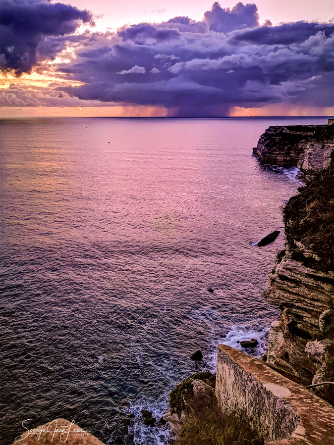 La photo du jour : orage en mer au large de Bonifacio La photo du jour : orage en mer au large de Bonifacio