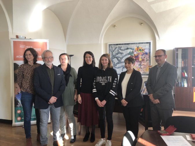 Charlotte Rizo reçoit le Prix académique de l’Éducation 2019 Charlotte Rizo reçoit le Prix académique de l’Éducation 2019