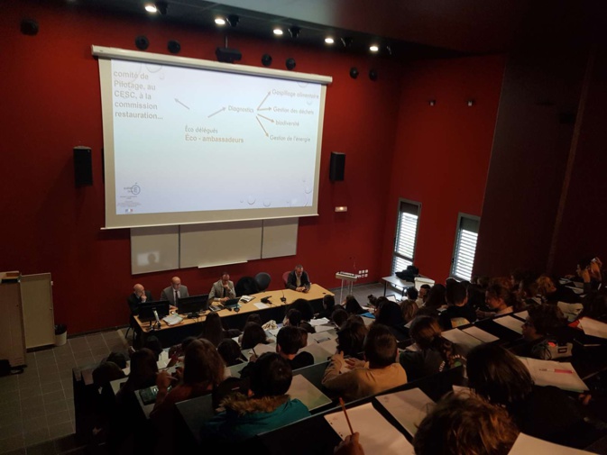 110 élèves éco-délégués réunis à Corte pour leur premier Conseil Académique 110 élèves éco-délégués réunis à Corte pour leur premier Conseil Académique