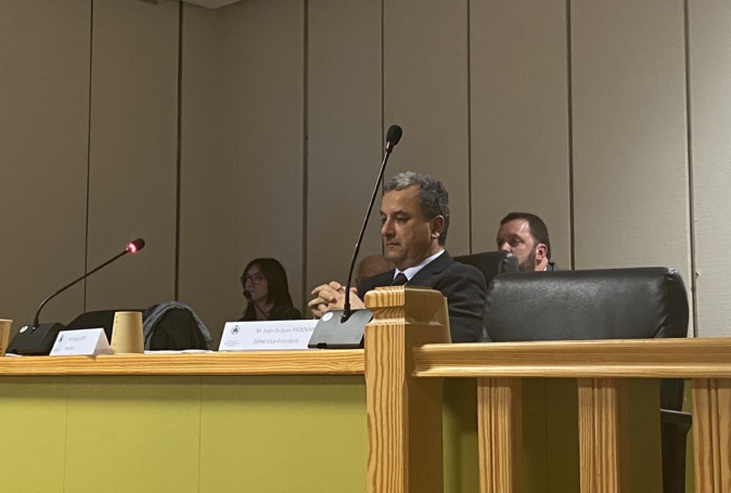 Crise des déchets : la CAB met à disposition deux terrains pour le stockage des balles Crise des déchets : la CAB met à disposition deux terrains pour le stockage des balles