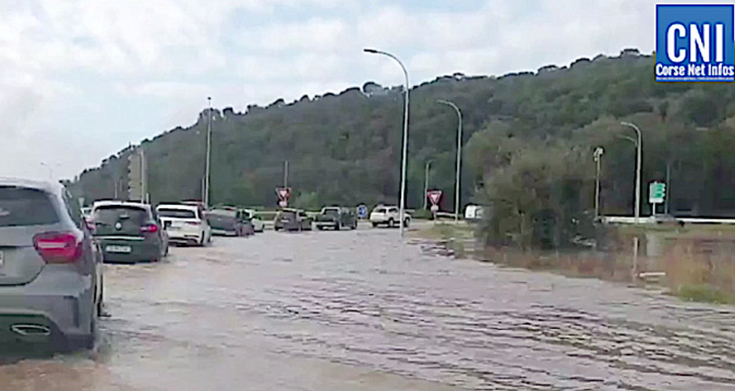Ajaccio, sous les eaux, inaccessible Ajaccio, sous les eaux, inaccessible