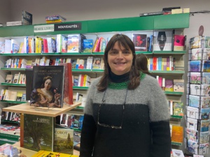 Evelyne, vendeuse chez Papi Evelyne, vendeuse chez Papi