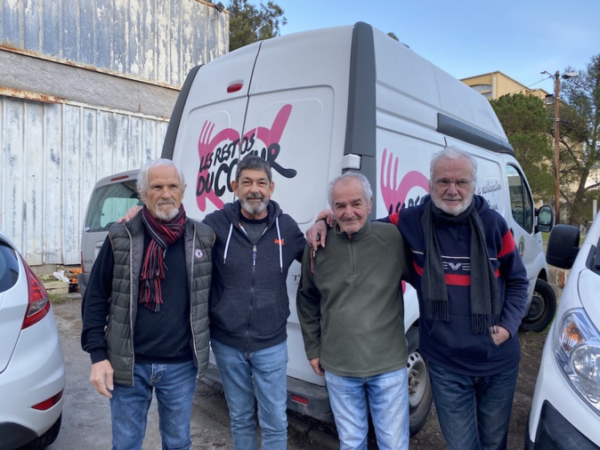 Jean-Pierre Spampani et ses amis bénévoles. Jean-Pierre Spampani et ses amis bénévoles.