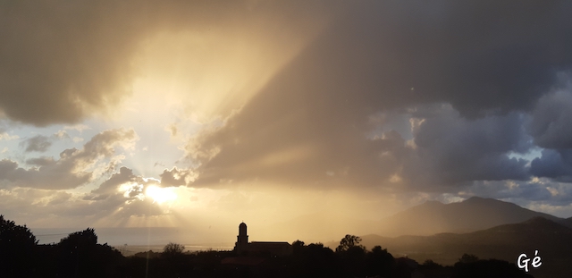La photo du jour  : coucher de soleil sur Bastelicaccia