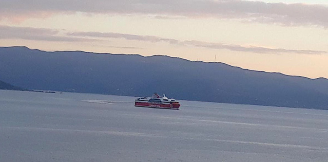 Le Danielle-Casanova fait demi-tour dans le golfe d'Ajaccio