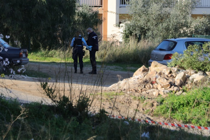 Les enquêteurs sur place Les enquêteurs sur place