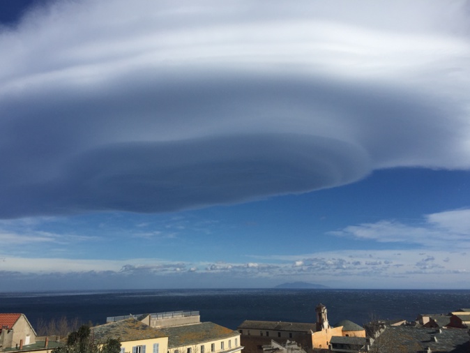 Bastia est balayé par de violentes rafales (Photo J.-B. Raffalli) Bastia est balayé par de violentes rafales (Photo J.-B. Raffalli)