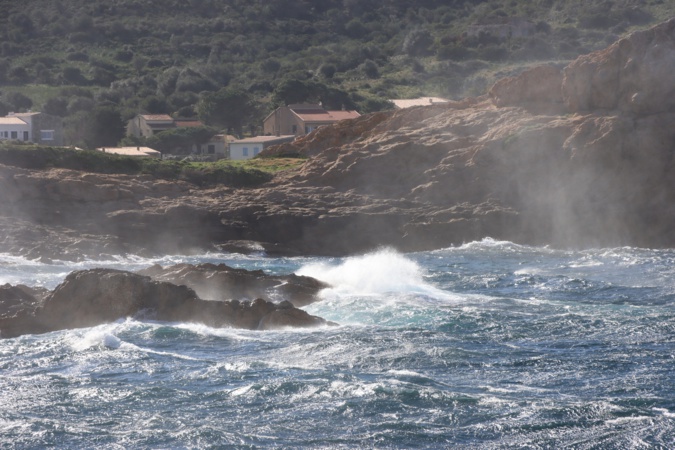 Des pointes de vent à 140 km/h enregistrées à l'Ile-Rousse Des pointes de vent à 140 km/h enregistrées à l'Ile-Rousse