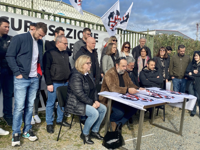 Le personnel de Engie-Cofely de Bastia pendant la conférence de presse