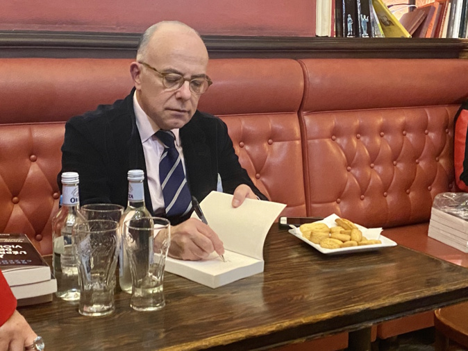 L'ancien Premier ministre Bernard Cazeneuve évoque, à Bastia, la "terrible épreuve du terrorisme" L'ancien Premier ministre Bernard Cazeneuve évoque, à Bastia, la "terrible épreuve du terrorisme"