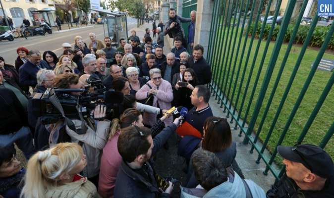 Crise des déchets de Saint Antoine : le collectif reçu à la préfecture de Corse Crise des déchets de Saint Antoine : le collectif reçu à la préfecture de Corse