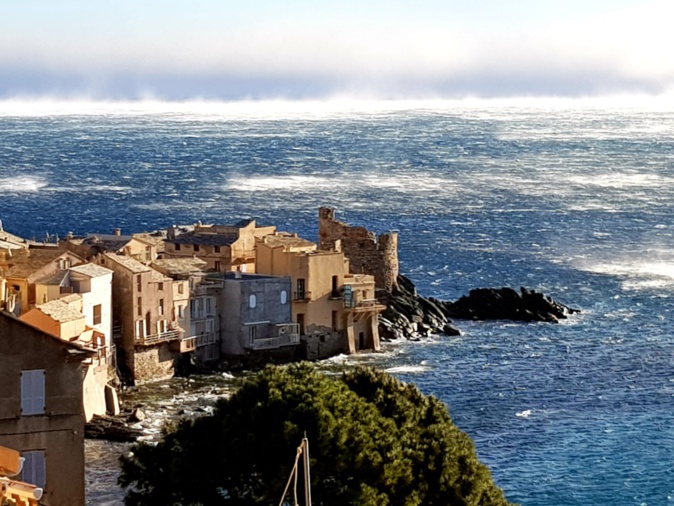 Encore du vent fort  en Corse : Tempêtes qui s’enchainent, est-ce normal ?