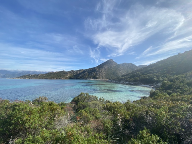 La photo du jour : le sentier des douaniers sous le soleil d'hiver