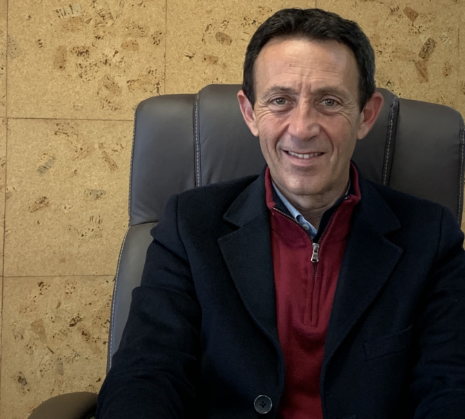 Le maire de Sarrola. Alexandre Sarrola Le maire de Sarrola. Alexandre Sarrola