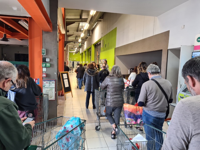A Calvi comme ailleurs les supermarchés dévalisés ! A Calvi comme ailleurs les supermarchés dévalisés !