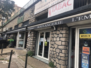 Les commerces de proximité dans le calme ce matin Les commerces de proximité dans le calme ce matin