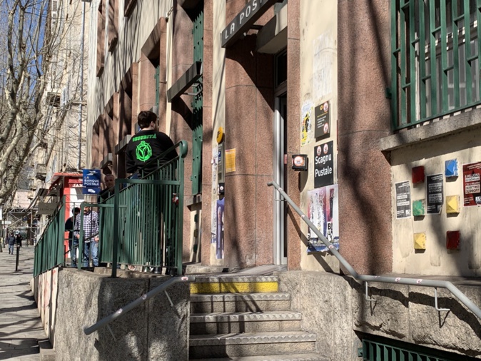 Confinement : Quels déplacements sont autorisés ? Confinement : Quels déplacements sont autorisés ?