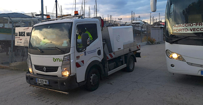 Covid-19 - Porto-Vecchio : les lieux les plus fréquentés désinfectés Covid-19 - Porto-Vecchio : les lieux les plus fréquentés désinfectés