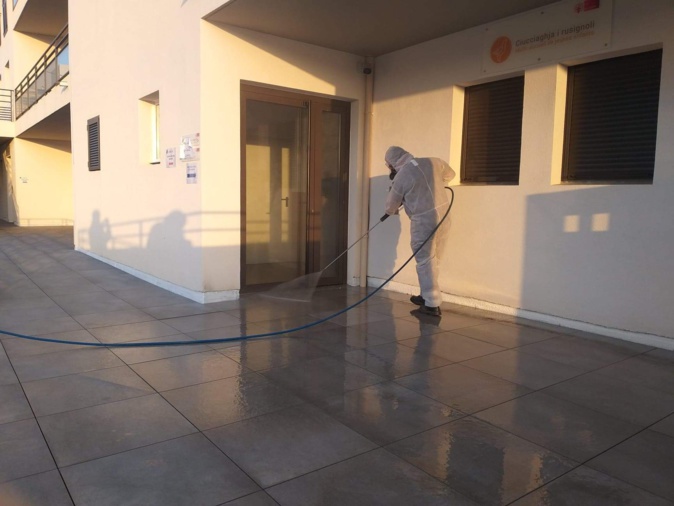 Les abords du COVID-19 de l'Ile-Rousse nettoyés et désinfectés Les abords du COVID-19 de l'Ile-Rousse nettoyés et désinfectés