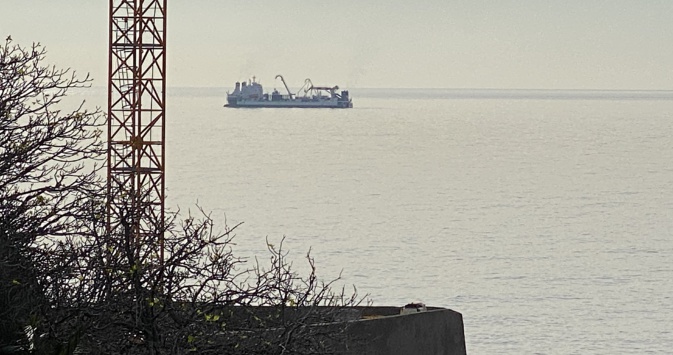 Le "cable enterprise" au large de Bastia Le "cable enterprise" au large de Bastia