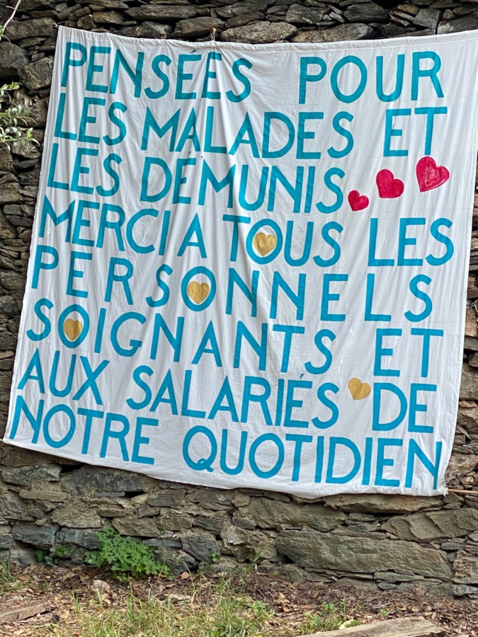 Ils combattent tous les jours le coronavirus : l'hommage unanime aux soignants Ils combattent tous les jours le coronavirus : l'hommage unanime aux soignants