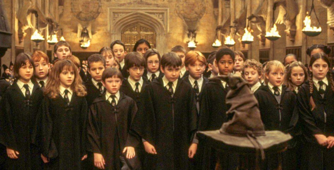 On ne respecte pas vraiment les gestes barrières dans le royaume d'Harry Potter ! © Warner On ne respecte pas vraiment les gestes barrières dans le royaume d'Harry Potter ! © Warner