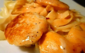 A table : tagliatelles aux noix de Saint-Jacques A table : tagliatelles aux noix de Saint-Jacques