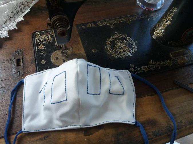 Bastia : Les petites mains bénévoles de Céline Ferrandi ont, déjà, réalisé 1 000 masques et ce n'est pas fini Bastia : Les petites mains bénévoles de Céline Ferrandi ont, déjà, réalisé 1 000 masques et ce n'est pas fini