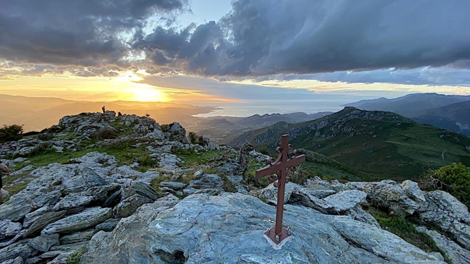 La photo du jour : au sommet du Zucarellu…