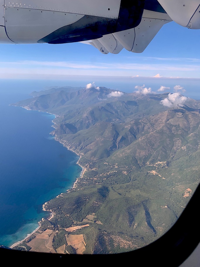 La photo du jour : sous les ailes d'Air Corsica, le Cap Corse