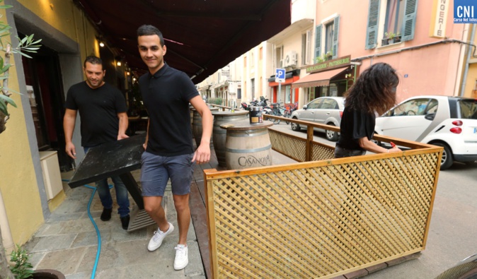 Déconfinement : les cafés, bars et restaurants ajacciens se préparent à ouvrir Déconfinement : les cafés, bars et restaurants ajacciens se préparent à ouvrir