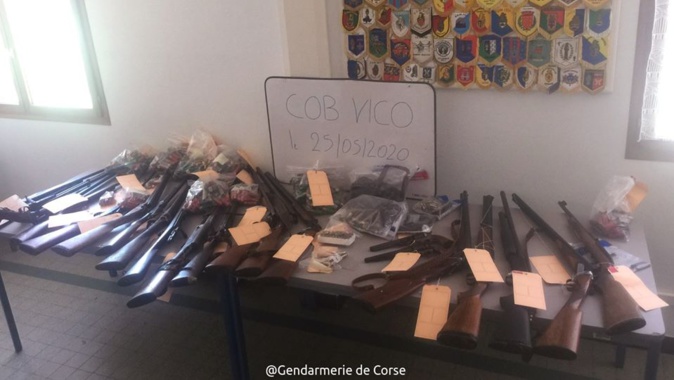 Vico : les gendarmes découvrent de nombreuses armes et munitions