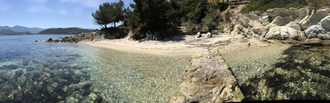 Sur le sentier des Douaniers à Saint-Florent (Marie Santelli)