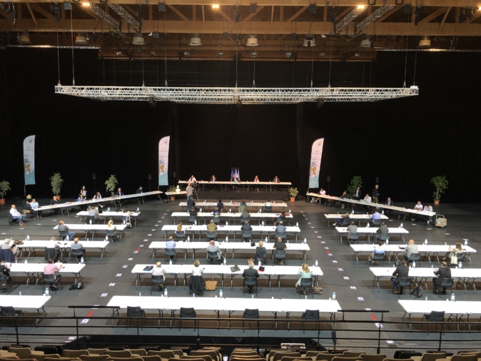 Premier conseil municipal à Ajaccio, entre affaires courantes et violences dénoncées Premier conseil municipal à Ajaccio, entre affaires courantes et violences dénoncées