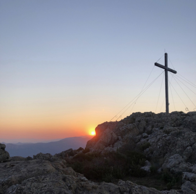 La photo du jour : lever de Soleil vu depuis u Capu di a Veta