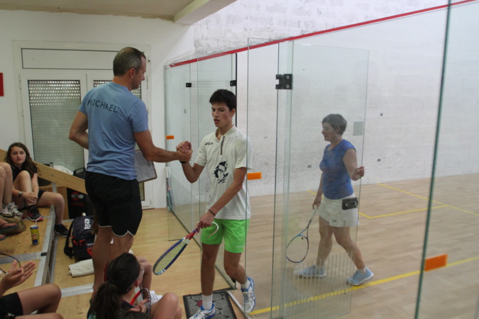Anthonin Romieu vainqueur de Maud Duplomb sera en finale ce soir face à Manu Villier Anthonin Romieu vainqueur de Maud Duplomb sera en finale ce soir face à Manu Villier