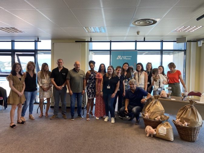 Le prix de la mini entreprise de l’année pour le collège du Taravo Le prix de la mini entreprise de l’année pour le collège du Taravo