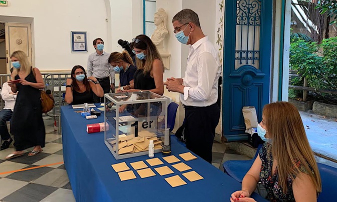 EN DIRECT - Second tour des municipales 2020 en Corse : les bureaux de vote fermés, le dépouillement commence EN DIRECT - Second tour des municipales 2020 en Corse : les bureaux de vote fermés, le dépouillement commence