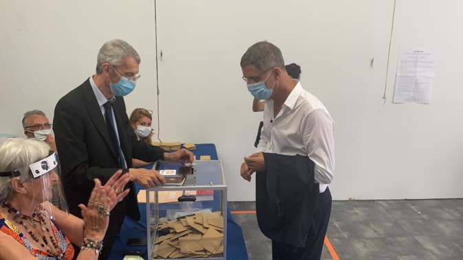EN DIRECT - Second tour des municipales 2020 en Corse : les bureaux de vote fermés, le dépouillement commence EN DIRECT - Second tour des municipales 2020 en Corse : les bureaux de vote fermés, le dépouillement commence