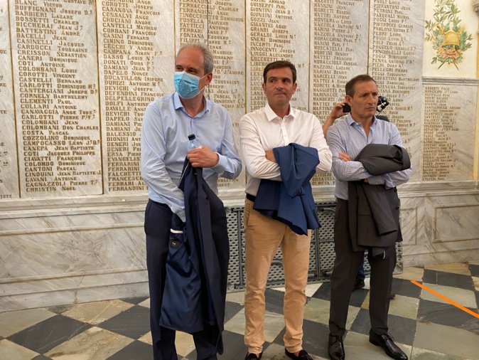 EN IMAGES - Second tour des municipales à Bastia : le dépouillement est en cours EN IMAGES - Second tour des municipales à Bastia : le dépouillement est en cours