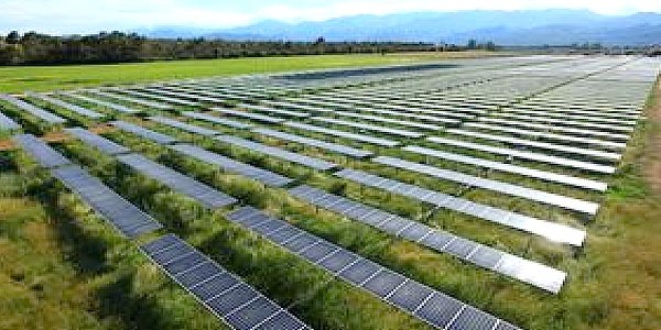 Aghione : 12 000 panneaux photovoltaïques