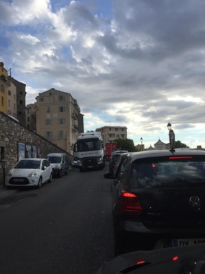 Bastia : tunnel fermé, ville bloquée