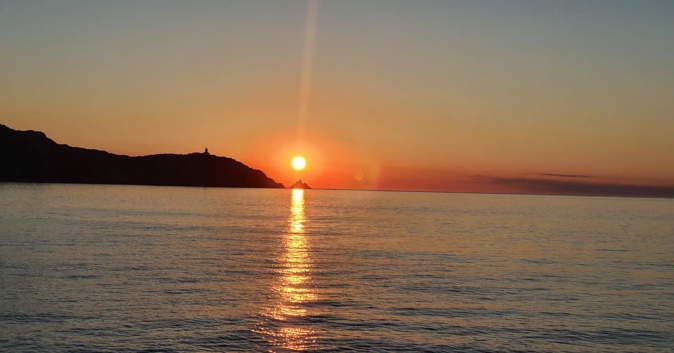 La photo du jour : coucher de Soleil sur la Revellata