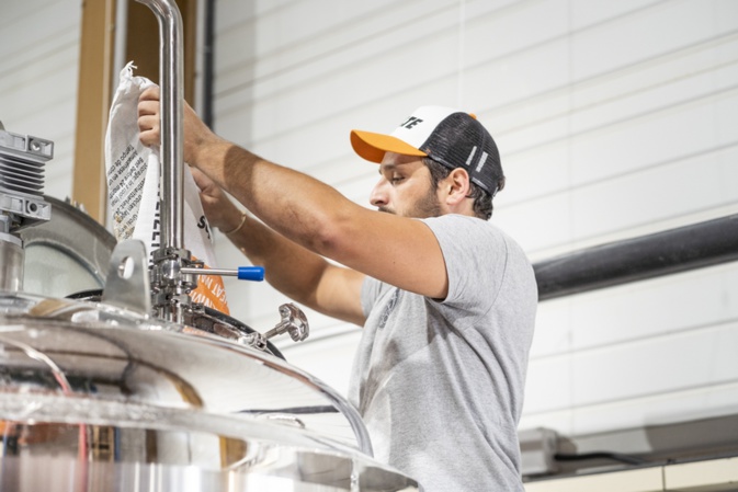 Dumé Beretti dans la phase d''empâtage  (Reportage photos Eyefinity Prod /Kevin Guizol)