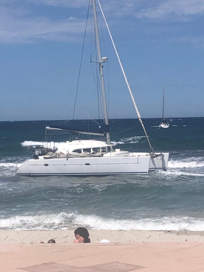 Pompiers du GRIMA Balagne et équipage de la SNSM Calvi sur la brèche à l'Ile-Rousse Pompiers du GRIMA Balagne et équipage de la SNSM Calvi sur la brèche à l'Ile-Rousse
