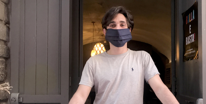 Francè Ferri devant Le Victor à Bastia Francè Ferri devant Le Victor à Bastia